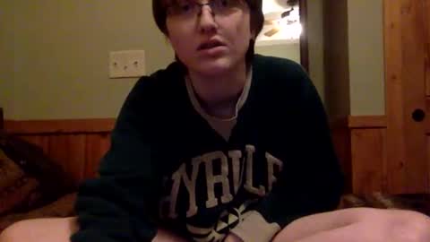 Snapshot of mistress_callie chatting on 04.05.26 Lassie Cassie online show from 04.05.26
