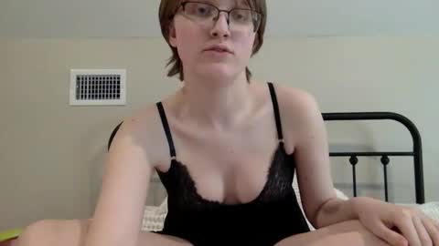 Snapshot of mistress_callie chatting on 04.10.26 Lassie Cassie online show from 04.10.26