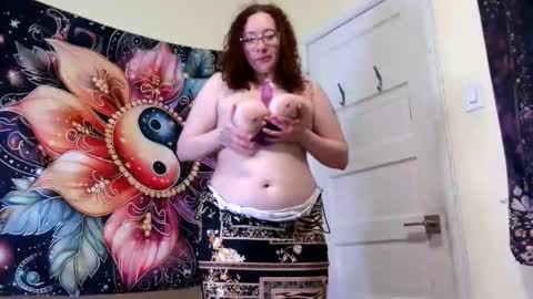 Snapshot of mistress_kasha chatting on 05.08.26 Mistress Kaha online show from 05.08.26