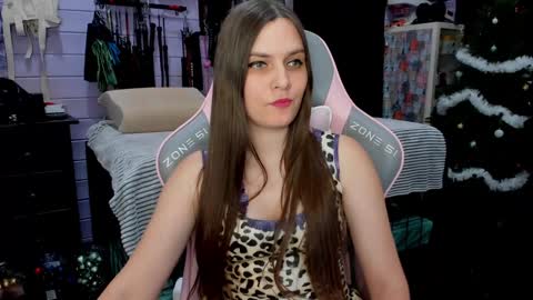 Snapshot of mistress_priest chatting on 01.09.25 Dirty Priest and Ivi online show from 01.09.25
