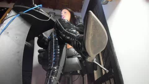 Snapshot of mistressanna_ chatting on 07.02.26 Mistress Anna Alves online show from 07.02.26