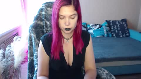Snapshot of mistressbailey_x chatting on 10.23.25 Miss Bailey online show from 10.23.25