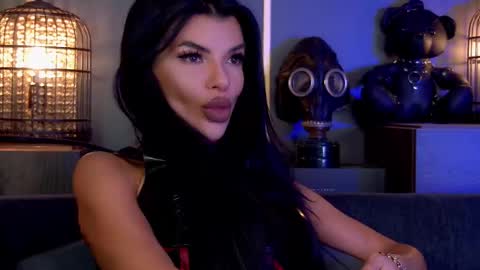 Elenia online show from 09.13.25