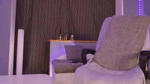 MitressEllie--Your Bratty Miss online show from 01.12.26