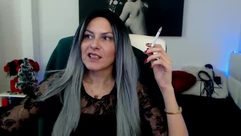 MistressEvelyn  online show from 12.20.24