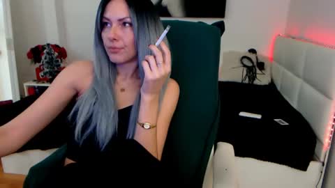 MistressEvelyn  online show from 12.22.24