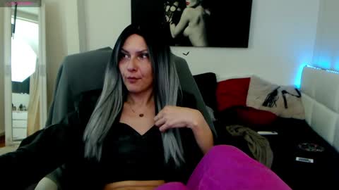 MistressEvelyn  online show from 01.28.25