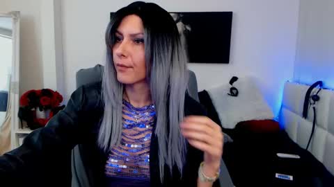 MistressEvelyn  online show from 02.12.25