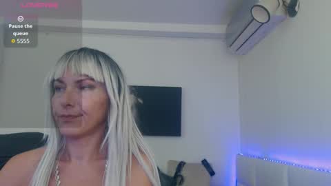 MistressEvelyn  online show from 09.27.25