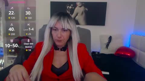 MistressEvelyn  online show from 10.22.25