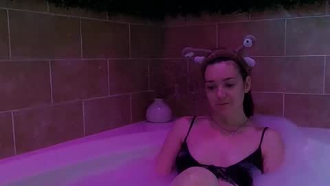 Snapshot of mistressjuniper chatting on 11.21.25 Mistress June online show from 11.21.25