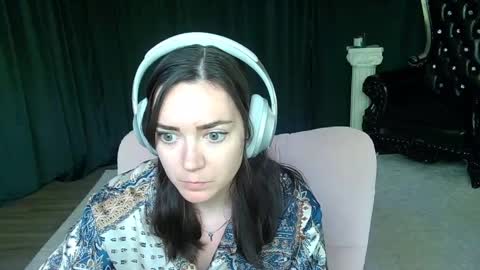 Snapshot of mistressjuniper chatting on 04.04.26 Mistress June online show from 04.04.26