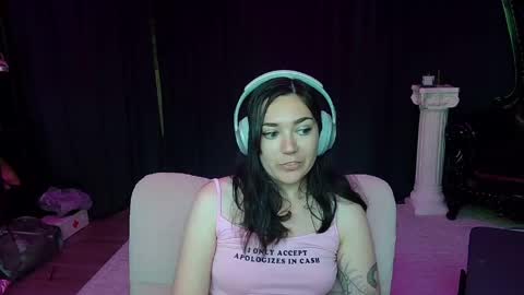 Snapshot of mistressjuniper chatting on 04.24.26 Mistress June online show from 04.24.26