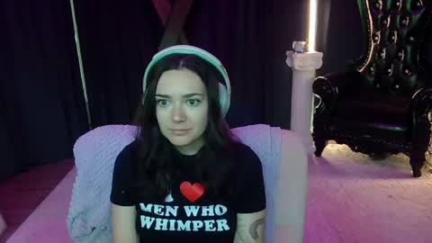 Snapshot of mistressjuniper chatting on 05.04.26 Mistress June online show from 05.04.26