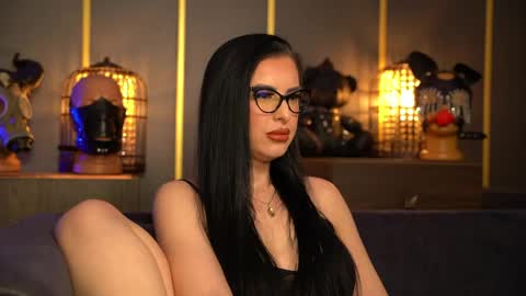 Snapshot of mistresskellykent chatting on 04.30.26 Mistress Kelly online show from 04.30.26