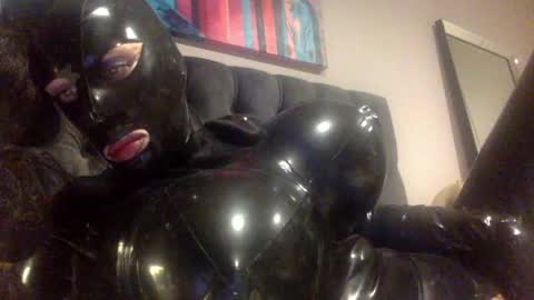 Snapshot of mistresslatexxx chatting on 05.25.26 Bianca online show from 05.25.26