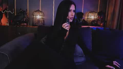 Snapshot of mistresslexa chatting on 02.19.25 MIstress Lexa online show from 02.19.25