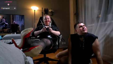 Snapshot of mistresslp chatting on 04.18.26 MistressLP online show from 04.18.26