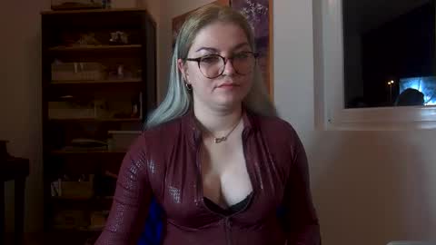Snapshot of mistressmarlena chatting on 02.06.26 Mistress Marlena online show from 02.06.26
