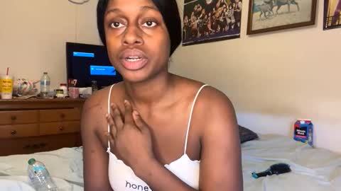 Snapshot of mistressmimi__ chatting on 01.15.26 Goddessmimi online show from 01.15.26