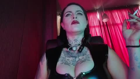 Snapshot of mistressolivia07 chatting on 05.21.26 Mistress olivia online show from 05.21.26