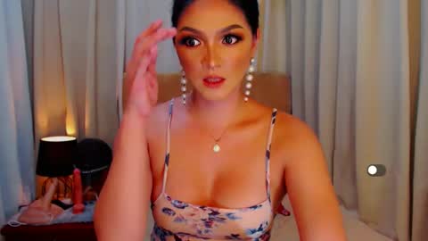 Snapshot of mistressseductionleah chatting on 12.08.24 Leah online show from 12.08.24