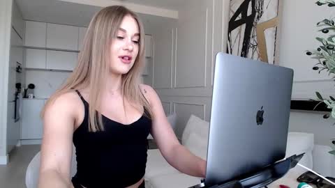 mistressuniverse online show from 03.09.26