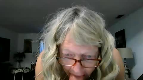 Snapshot of mistygoodslut chatting on 07.07.26 mistygoodslut online show from 07.07.26