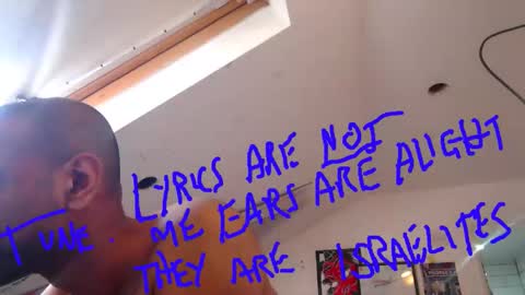 Snapshot of mita335918 chatting on 02.14.26 mita335918 online show from 02.14.26