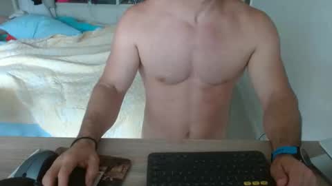 Snapshot of mitcheli chatting on 09.18.25 Onlyfans online show from 09.18.25