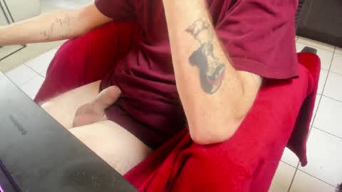 Snapshot of mitchelletbella chatting on 11.04.25 MitchellBWC online show from 11.04.25