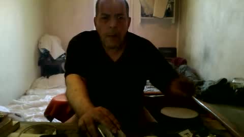 Snapshot of mito51 chatting on 09.18.25 mito51 online show from 09.18.25