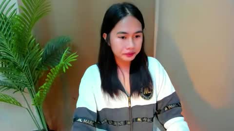 Snapshot of mitsuri_yuki chatting on 10.04.25 Mitsu online show from 10.04.25