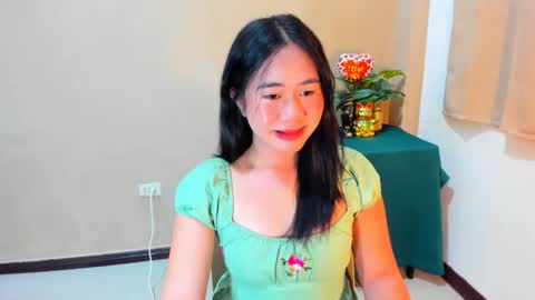 Snapshot of mitsuri_yuki chatting on 10.19.25 Mitsu online show from 10.19.25