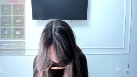   MIa   online show from 03.07.25