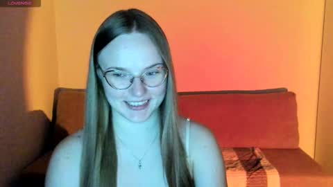 Snapshot of miya_mimi chatting on 10.09.25 Miya online show from 10.09.25