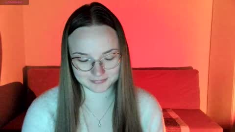 Snapshot of miya_mimi chatting on 10.20.25 Miya online show from 10.20.25