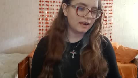 Snapshot of miyabe chatting on 05.18.26 Milana online show from 05.18.26