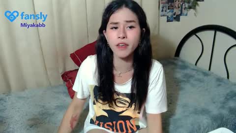 Snapshot of miyakabebe chatting on 11.30.25 Miyakabebe online show from 11.30.25