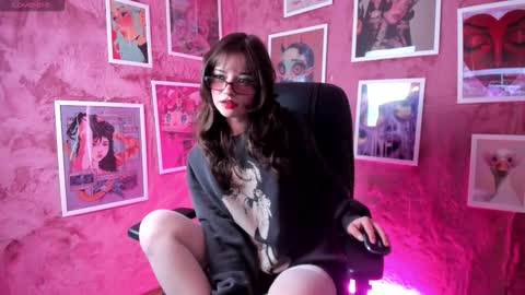 Snapshot of miyuki_wolf chatting on 10.01.25 miyuki_wolf online show from 10.01.25