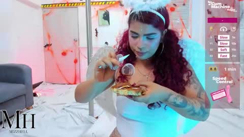 mizzhell_ online show from 10.31.25