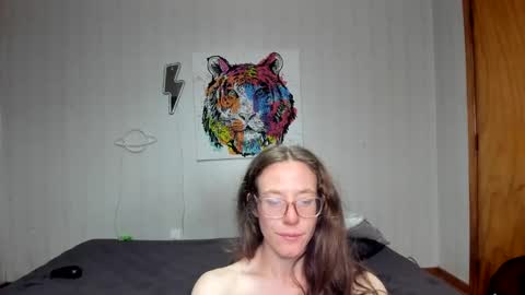 Snapshot of mizzkittay chatting on 12.04.24 MizzKittay online show from 12.04.24