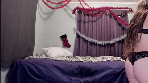Snapshot of mizzkittay chatting on 12.20.24 MizzKittay online show from 12.20.24