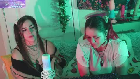 Snapshot of mj_vodkagirls chatting on 01.08.25 Hera Tethra Bathtub stream 20k followers Ask about our custom videos3 online show from 01.08.25