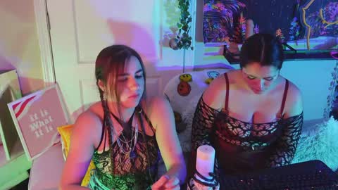 Snapshot of mj_vodkagirls chatting on 01.28.25 Hera Tethra Bathtub stream 20k followers Ask about our custom videos3 online show from 01.28.25
