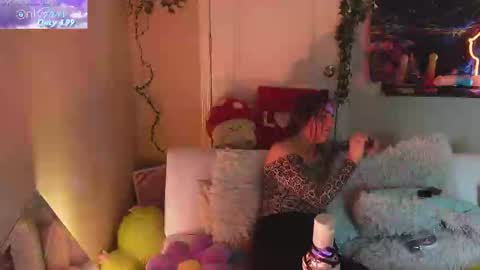 Snapshot of mj_vodkagirls chatting on 02.19.25 Hera Tethra Bathtub stream 20k followers Ask about our custom videos3 online show from 02.19.25