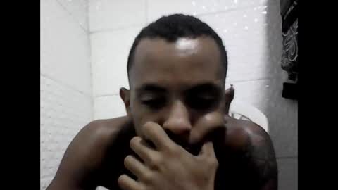 Snapshot of mlkmachodominador chatting on 02.26.25 mlkmachodominador online show from 02.26.25