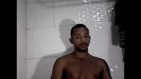 Snapshot of mlkmachodominador chatting on 02.28.25 mlkmachodominador online show from 02.28.25