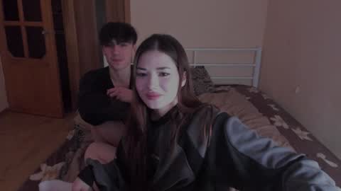 Snapshot of mmkakpoxyi22 chatting on 12.13.24 alice and ray online show from 12.13.24