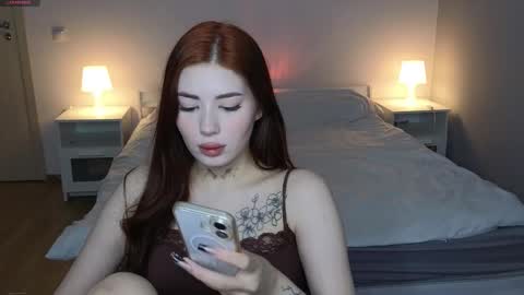 Snapshot of mmkakpoxyi22 chatting on 09.17.25 alice and ray online show from 09.17.25